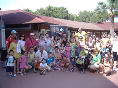 1.800 personas celebran el aniversario del Club en Aqualand